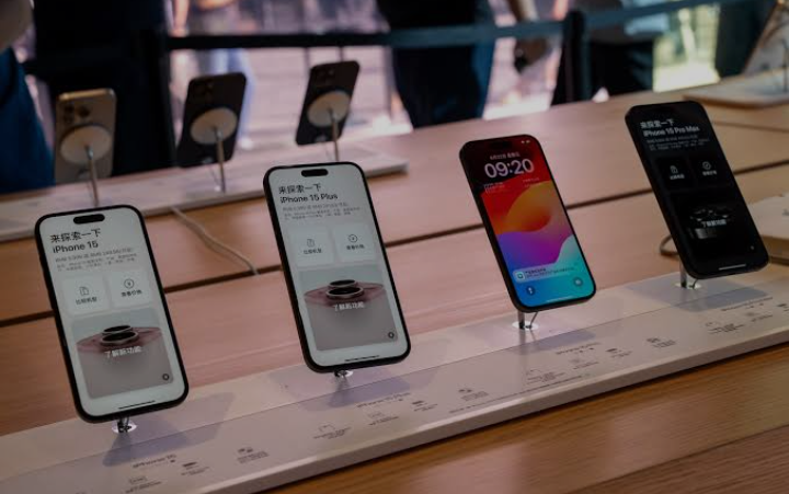 Apple and Samsung’s Market Share Challenge: Rising Competition from Chinese Brands 1 Screenshot 20240716 0102502