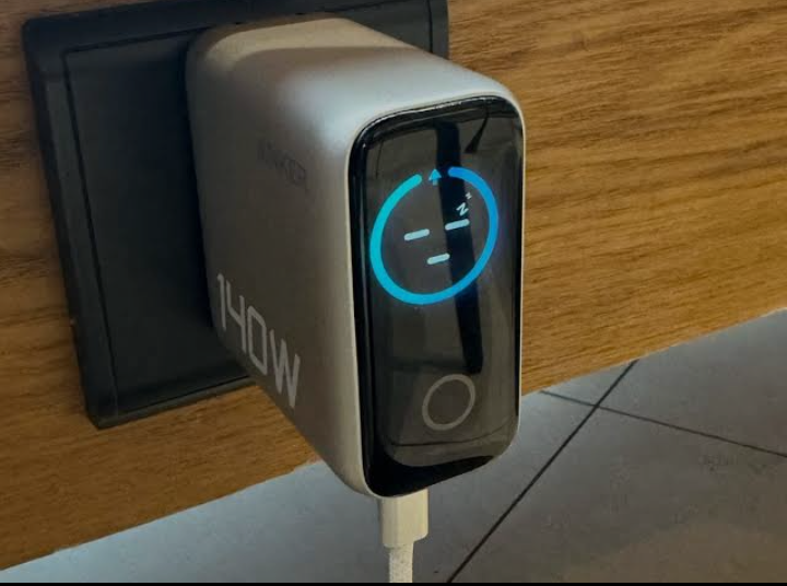 Anker’s First 140W Wall Charger with a Screen 1 Screenshot 20241001 0756242