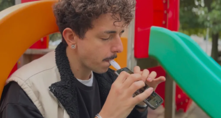 Zefiro: The Smart Mouthpiece Transforming Phones into Musical Instruments 1 Screenshot 20241113 0725452