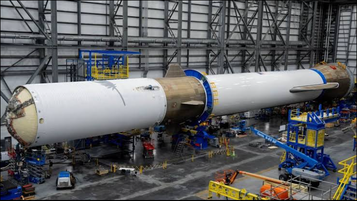 Blue Origin's New Glenn: A Giant Leap Closer to the Stars 1 Screenshot 20241114 2014032
