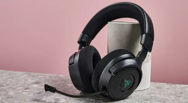 Razer Kraken V4: A Premium Gaming Headset with a Bassy Shortcoming 1 Screenshot 20241118 0843302