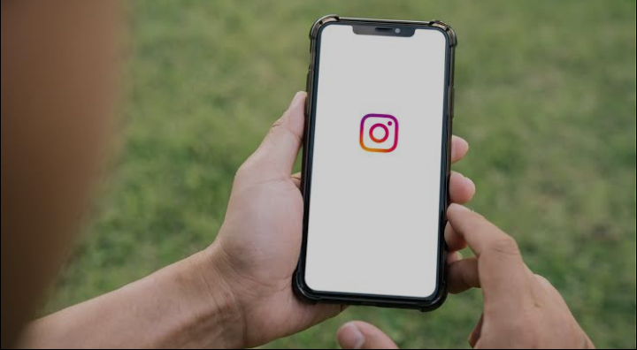 Instagram's New Tool: Decluttering Your Follower List 1 Screenshot 20241118 1305582