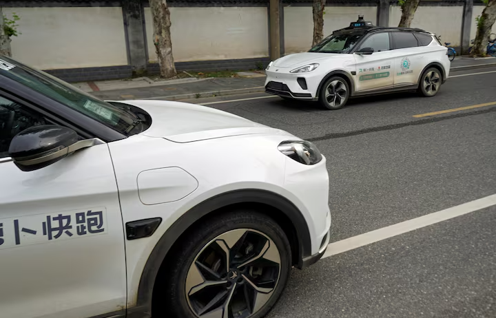 Baidu's Apollo Takes the Wheel in Hong Kong: A Milestone for Autonomous Vehicles in Asia 1 Screenshot 20241201 2104322