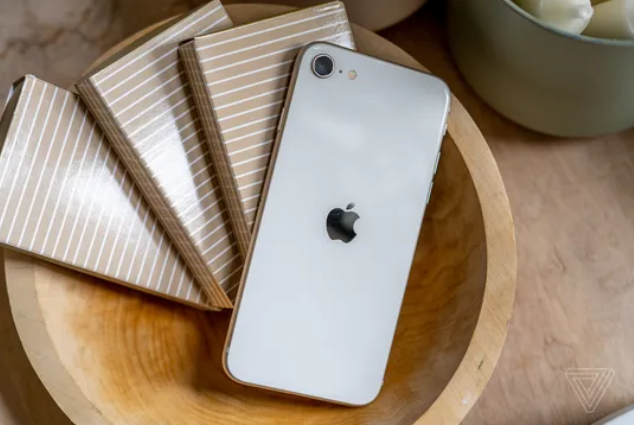 Apple's Homegrown 5G: A New Era of iPhone Connectivity 1 Screenshot 20241207 2155242