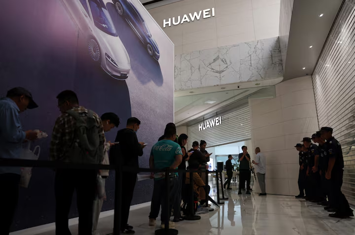 Huawei Deepens Discounts: A Strategic Move to Reclaim Market Share 1 Screenshot 20241230 1311542