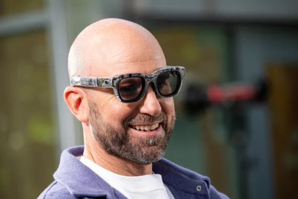 Meta's Ambitious Leap into Athletic Wearables: Oakley Smart Glasses on the Horizon 1 Screenshot 20250122 1726112