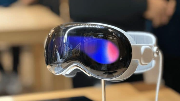 The Rise and Fall (and Potential Rise Again) of Apple's Vision Pro: A Case Study in Innovation and Affordability 1 Screenshot 20250126 2142132