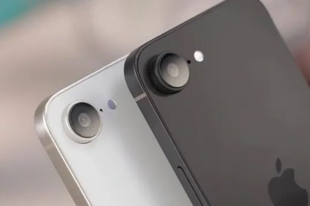 iPhone SE 4: Notch Makes a Comeback in Latest Leaks, Hinting at Familiar Design 1 Screenshot 20250127 1521042