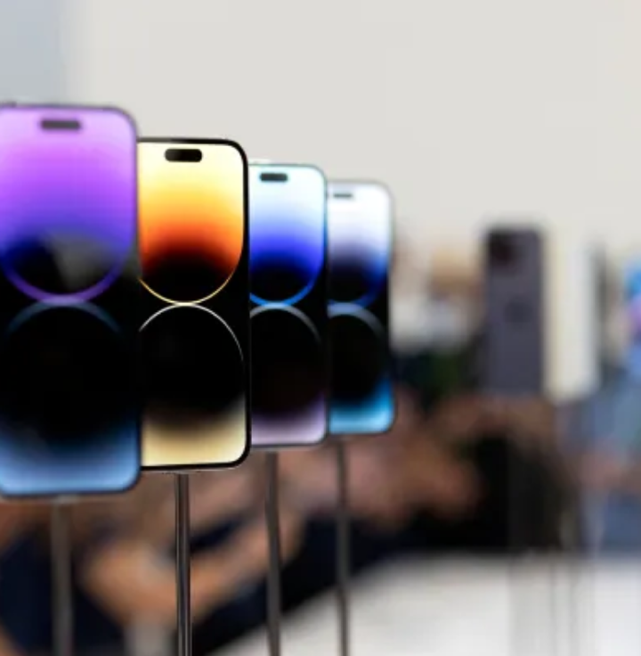 Apple's Upcoming Product Launch: New iPhone SE and PowerBeats Pro 2 Expected on February 11, 2025 1 Screenshot 20250209 2156342