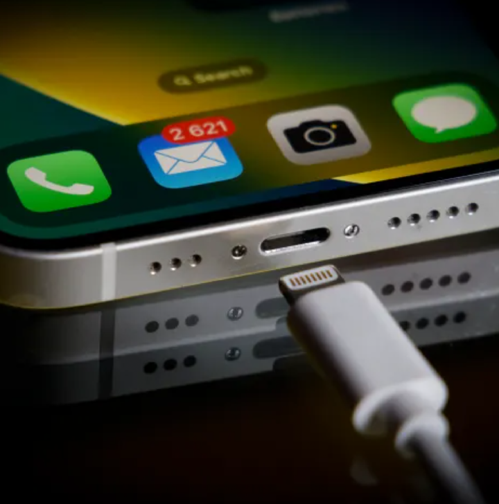 Apple Patches Critical iPhone and iPad Vulnerability Exploited in Sophisticated Attacks 1 Screenshot 20250211 0713592