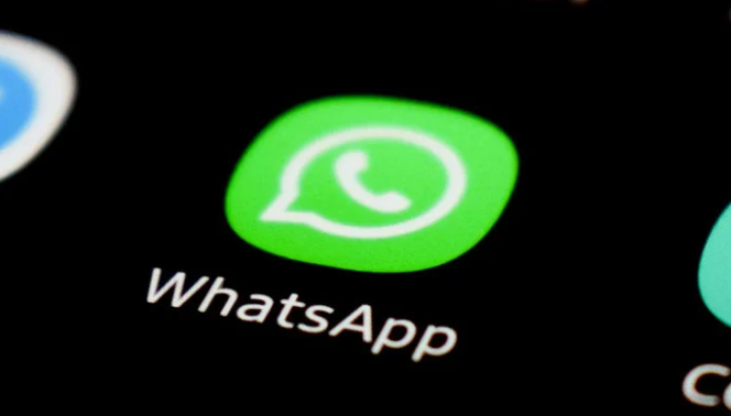 WhatsApp Simplifies Status Creation with Exciting New Tool 1 Screenshot 20250211 2049162