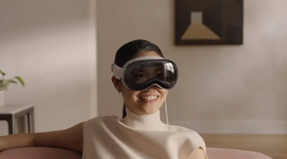 Apple Vision Pro Set to Embrace Apple Intelligence in April Update 1 Screenshot 20250216 1735152