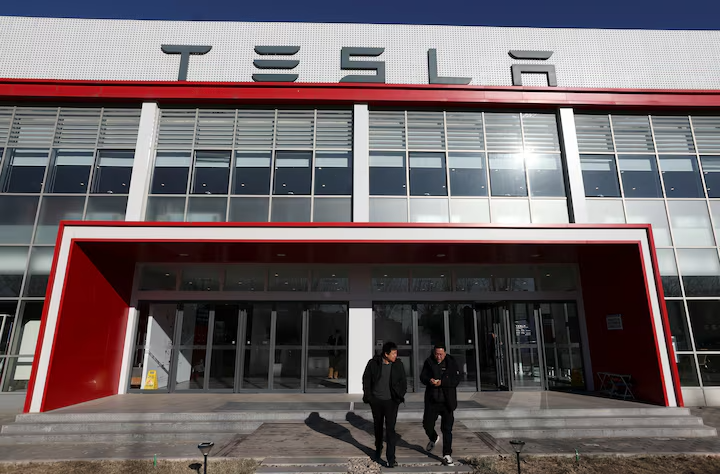 Tesla Prepares Full Self-Driving Deployment in China: What It Means for the Future of Autonomous Vehicles 1 Screenshot 20250224 2010132