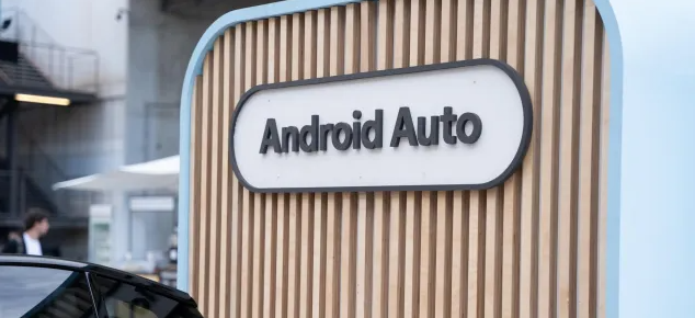 Android Auto 13.8 Update: Minor Tweaks, Major Potential for Parked Apps 1 Screenshot 20250224 2143172