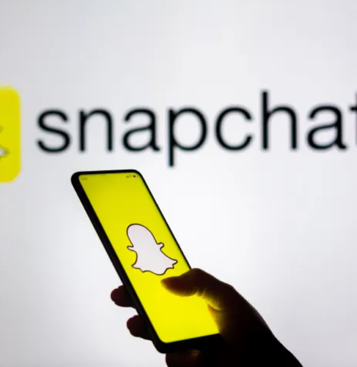Snap Unveils AI Video Lenses for Snapchat Platinum, Powered by In-House Generative Model 1 Screenshot 20250313 1557582