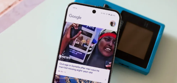 Google Discover’s Full-Width Redesign: A Step Forward or a Design Flaw? 1 Screenshot 20250404 0825072