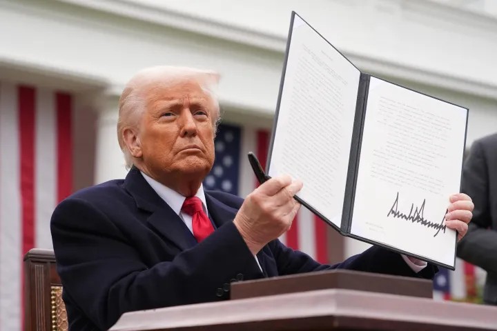 Trump Exempts Smartphones, Laptops, and Semiconductors from Tariffs 1 blogger image