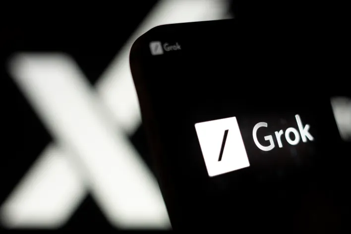 Grok Vision: xAI’s Chatbot Now Sees the World Around You 1 blogger image PNNAMFOJCa