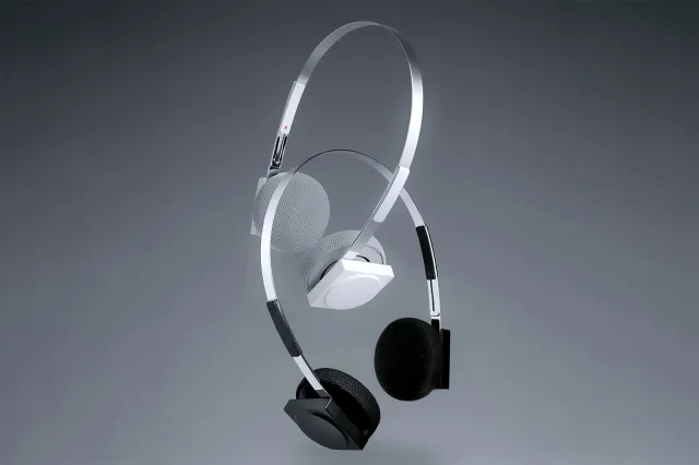 Retro Wireless Headphones With Walkman Vibes: km5 Hp1 Review 1 blogger image e09OXSQeUF