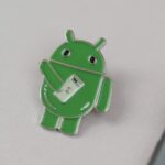 Android Bot pin badge holding Pixel2