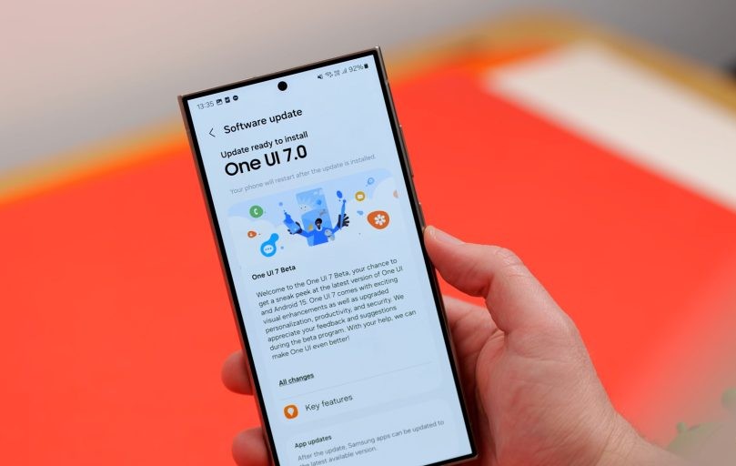 Samsung’s One UI 7: The Major Mistake Users Can’t Ignore 1 One UI 7 install page2