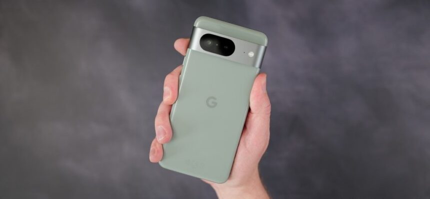 Pixel 8 clasped in hand2