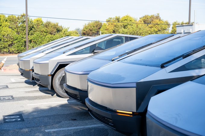 Why Are Tesla Cybertrucks Piling Up Unsold in Detroit? 1 blogger image AvHMhr9jHD
