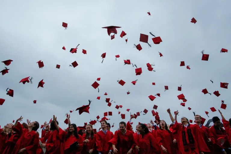 Why Landing a Tech Job Is Harder Now (And What You Can Do) 1 blogger image JJk35Roh3S