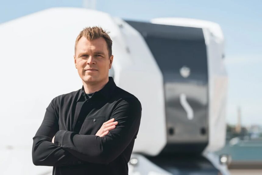 Einride CEO Steps Down as Company Eyes Global Expansion 1 blogger image M6SY1KL0kM