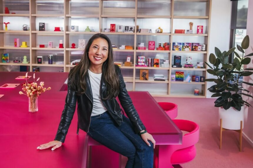Tinder CEO Faye Iosotaluno Resigns: What’s Next for the Dating App? 1 blogger image Nwv39oHj1Z