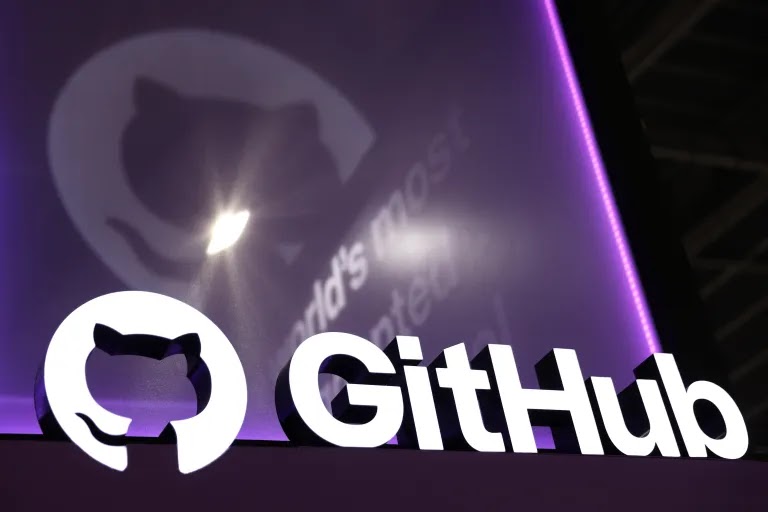 GitHub & Microsoft Join Forces on Anthropic MCP Standard for AI Data Access 1 blogger image TsFrWSObwV