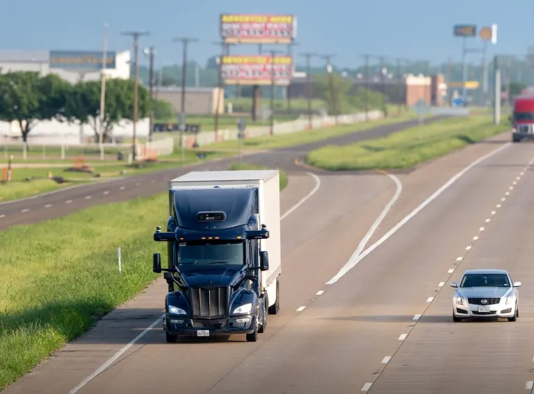 Aurora Launches First Driverless Commercial Trucking Service in Texas 1 blogger image nacyyKQw3I