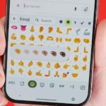 Gboard hand gesture emoji 32