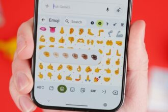 Gboard hand gesture emoji 32