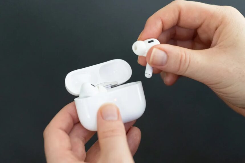 AirPods Pro 3 Leak Suggests Launch May Be Near 1 blogger image 4GIDYqtbly