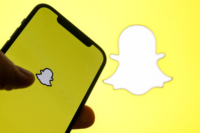 Snapchat Lens+ Subscription Launches with Exclusive AR Features 1 blogger image X2E6JMWV13