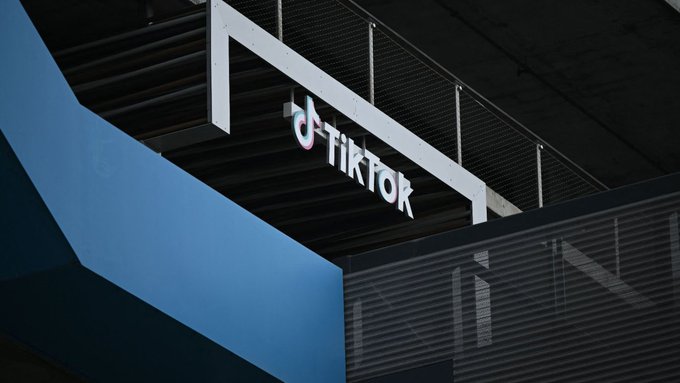 TikTok Launches AI-Powered Smart Keyword Filters to Control Your Feed 1 blogger image wWb6dV7oON