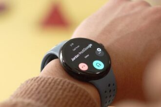 Pixel Watch 3 Answering Call2