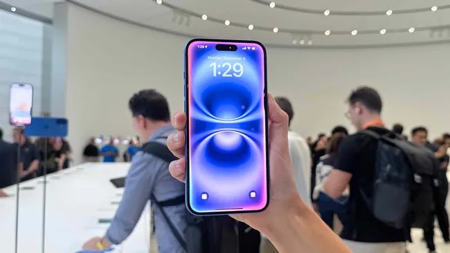 iPhone 17 Pro Chip Could Be 500x Faster Than Original iPhone 1 blogger image 8VqGHsjNaW
