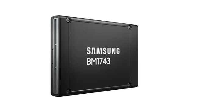 Samsung Launches 61.44TB SSD with PCIe Gen5 for Under $5,600 1 blogger image EXJhEyKizd