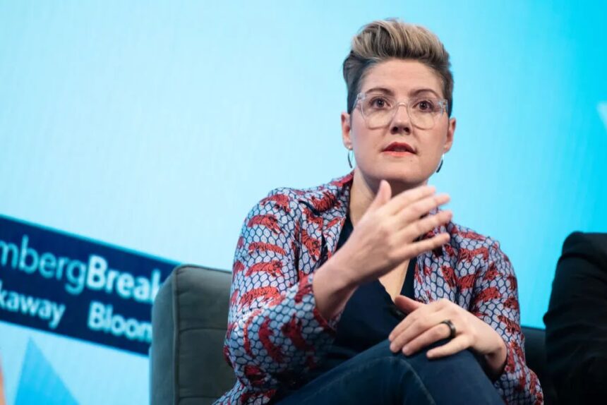 CaaStle Founder Christine Hunsicker Charged in $300M Fraud Case 1 blogger image gMX8MPK5Zz