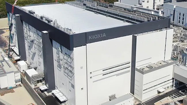 Kioxia 5TB Flash Memory Prototype With 64GB/s Bandwidth 1 blogger image gR1tROaGcX