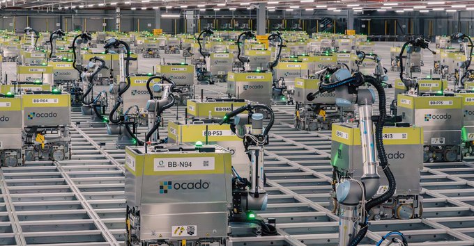 Inside the Future of Grocery Shopping with Automated Warehouses 1 blogger image ltOJa3oDhw