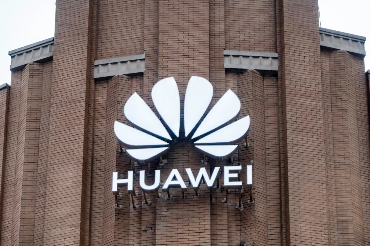 Huawei’s New AI Infrastructure Challenges Nvidia in China 1 blogger image TfKpOHuZRd