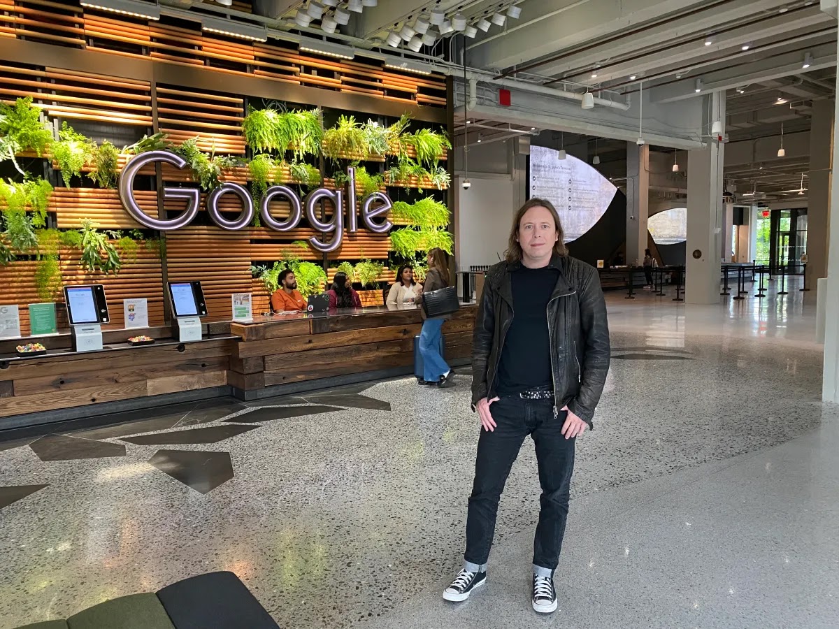 How Google’s Dev Tools Manager Makes AI Coding Work in 2025 1 blogger image