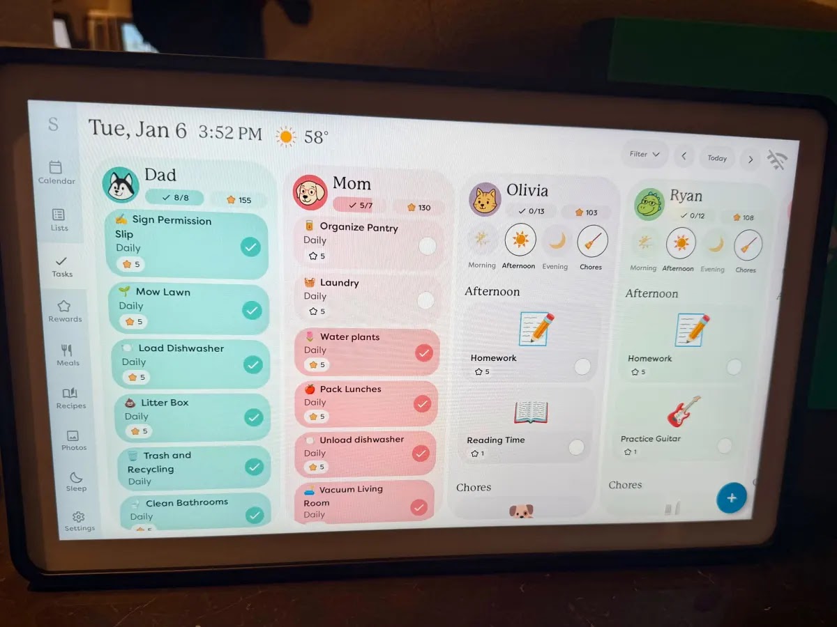 Skylight Debuts Calendar 2 to Keep Your Family Organized 1 blogger image