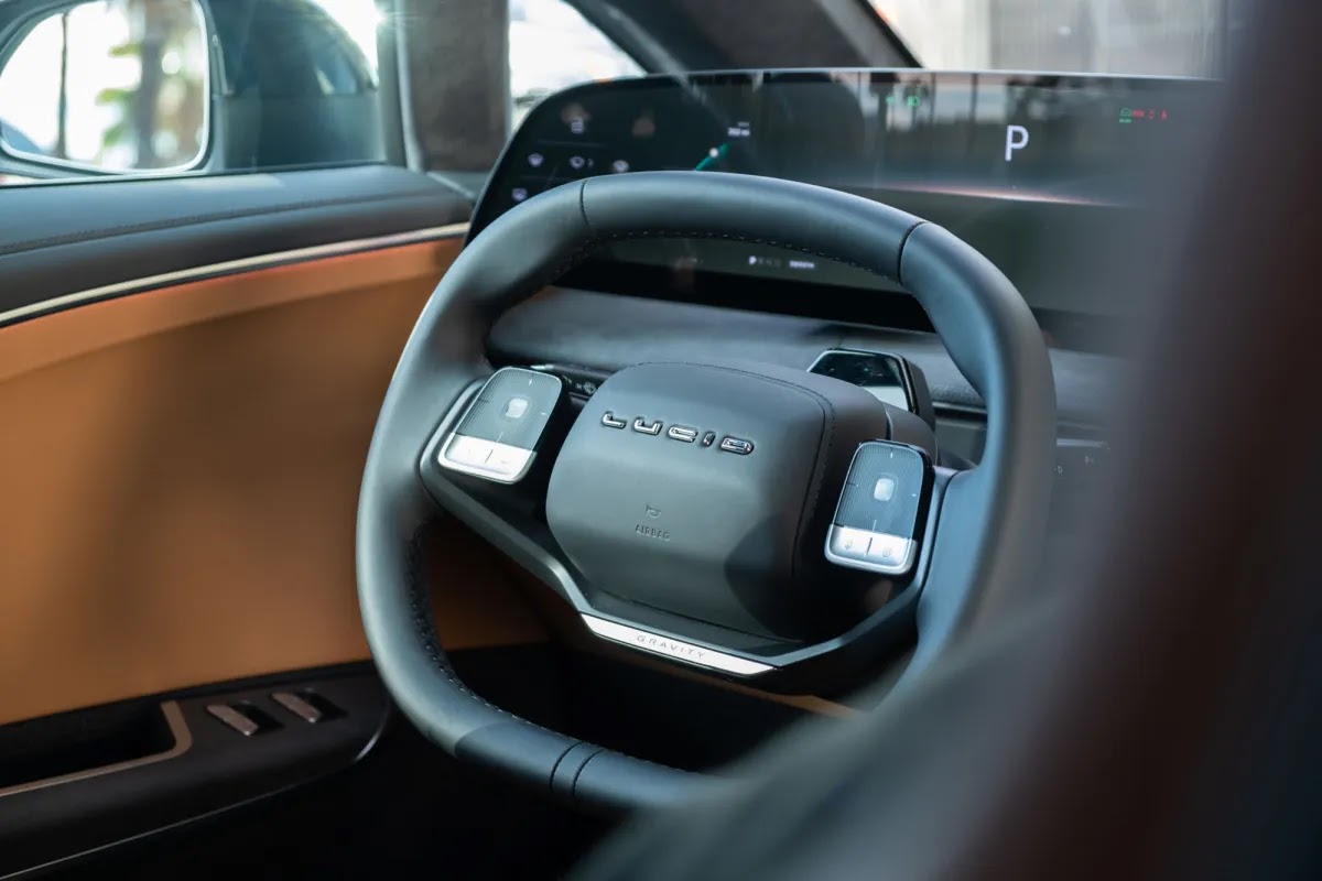 Lucid Motors Ships Apple CarPlay And Android Auto To Gravity SUV Owners 1 blogger image ps3TuViAyh