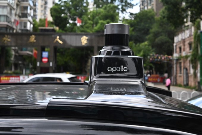 ‘System Failure’ Paralyzes Baidu Robotaxis In China 1 blogger image vncMNVk8BQ
