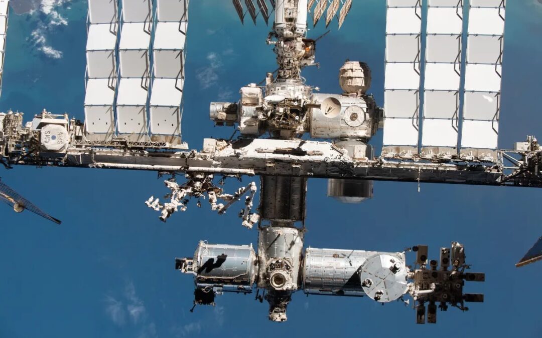 NASA Briefly Sheltered Space Station Astronauts In SpaceX’s Dragon Due To Leaks
